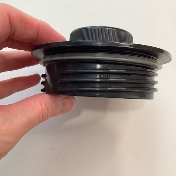 DAVIDsTEA 7-piece Iced Tea Pitcher with 3 Infusers - Picture 7 of 11